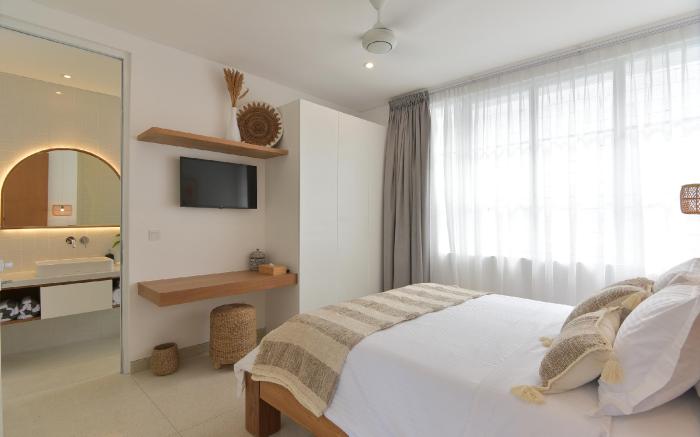 VILLA CRUZ  Luxury Villa close to FINNS BEACH CLUB