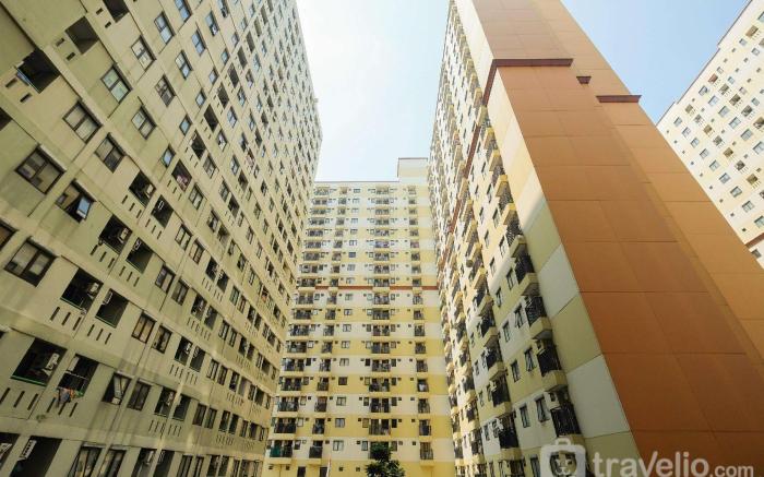 Pool View Studio at Kebagusan City Apt By Travelio
