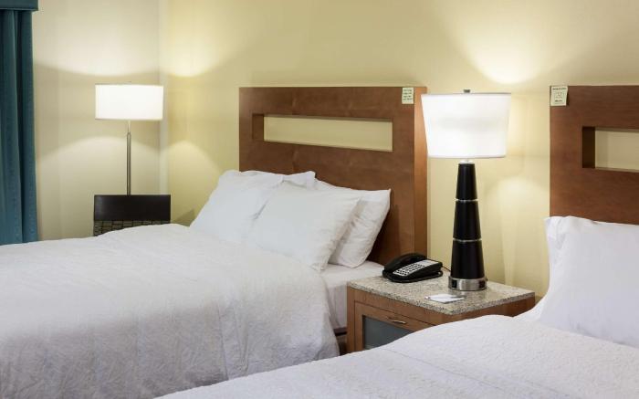 Hampton Inn & Suites St. Louis at Forest Park