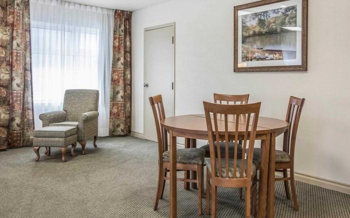 Quality Suites