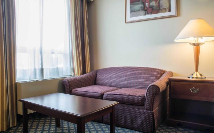 Comfort Inn & Suites