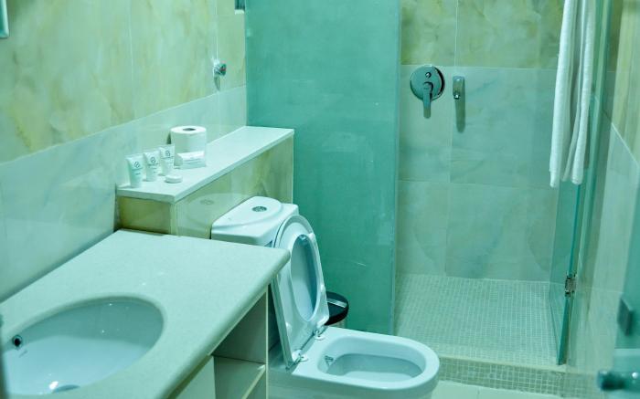 Caledonian Suites