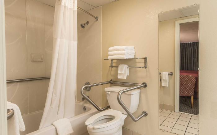 Quality Inn & Suites Easley - Greenville