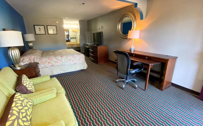 Magnuson Hotel Marietta