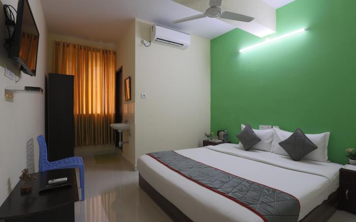 Green Tree Hotel-Near VFS Global and Ramee Mall 