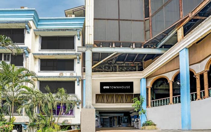 Townhouse Royal Palms Hotel - Rose Collection