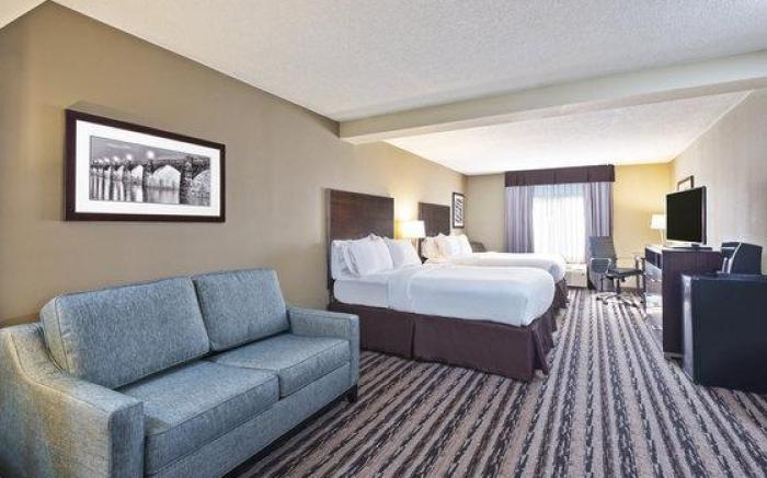 Holiday Inn Harrisburg East By IHG