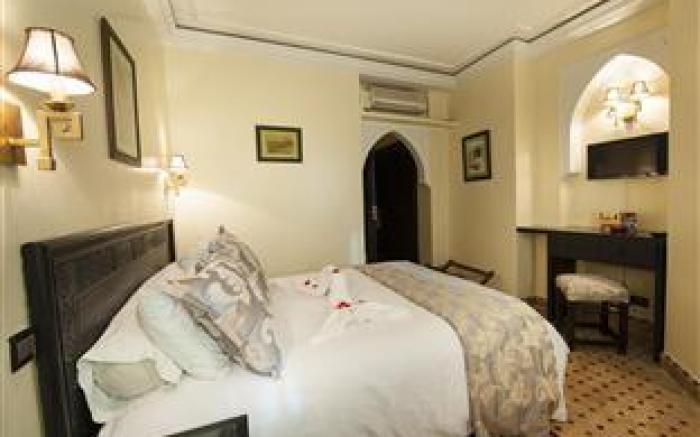 Le Caspien Hotel