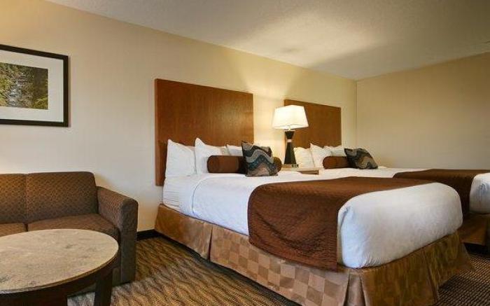 Best Western Plus Park Place Inn and Suites