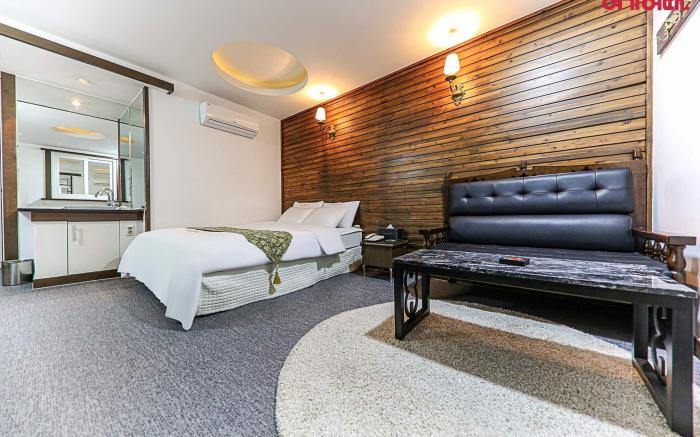 Cheonan Business Hotel