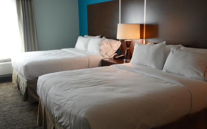Holiday Inn Express & Suites Carmel North – Westfield By IHG