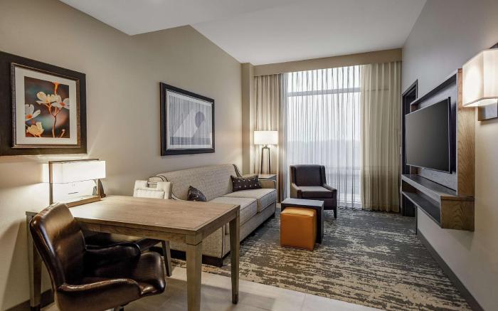 Embassy Suites by Hilton Jonesboro Red Wolf Convention Ctr