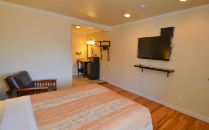 Bay Front Inn - Downtown Santa Cruz