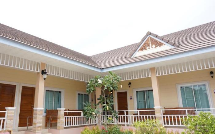 Suksopha Resort