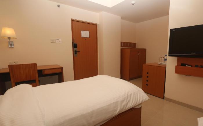 Ginger Hotel Thane