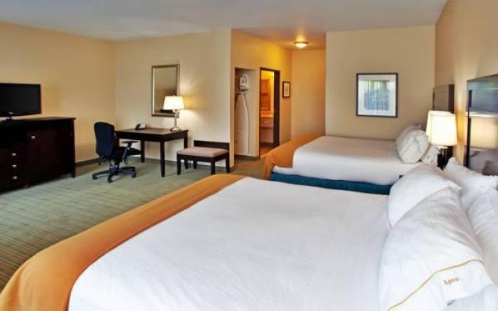 Holiday Inn Express Waterloo-Cedar Falls