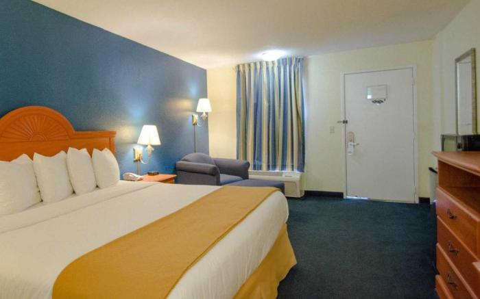 Quality Inn Sarasota North Near Lido Key Beach