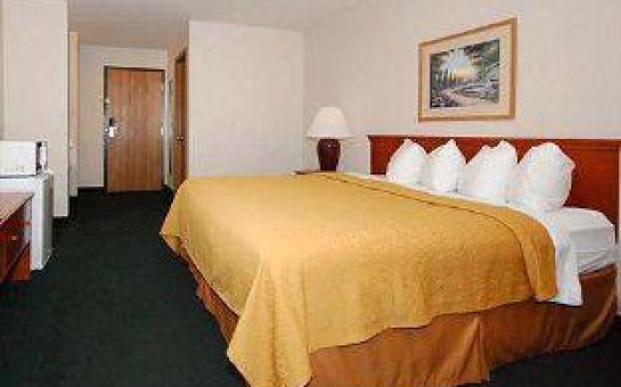 Quality Inn & Suites Chesterfield Village