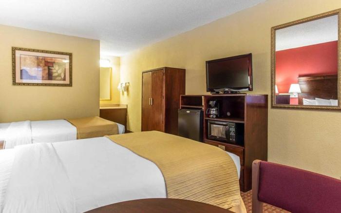 Clarion Pointe Statesville