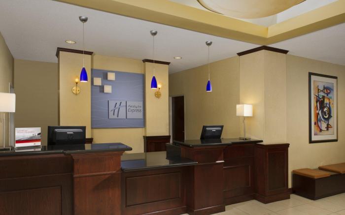 Holiday Inn Express San Antonio Sea World By IHG