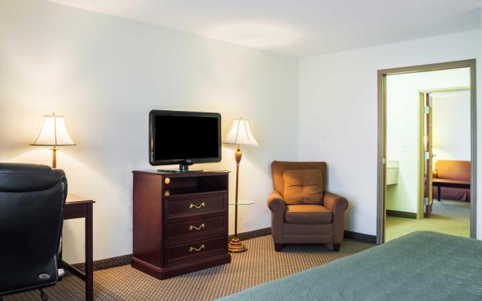 Clarion Pointe Sioux Falls Airport