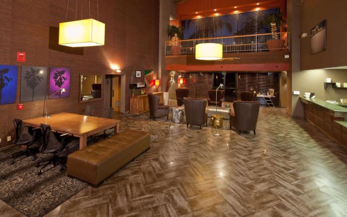 Best Western Plus Scottsdale Thunderbird Suites