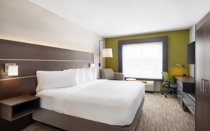 Holiday Inn Express & Suites Spring Hill By IHG
