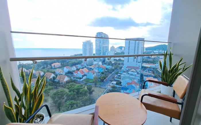 HomeAway 01_The Sóng Vung Tau_3BRs LUX Condotel
