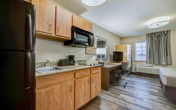 Studio 6  Lenexa, KS - Overland Park
