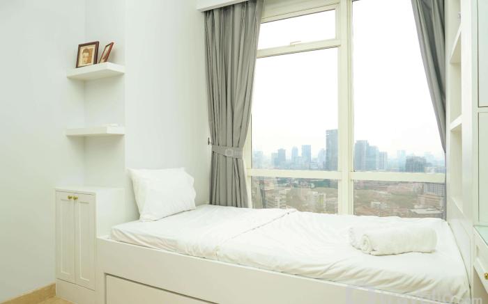 Lux 2BR with Private Lift Menteng Park By Travelio