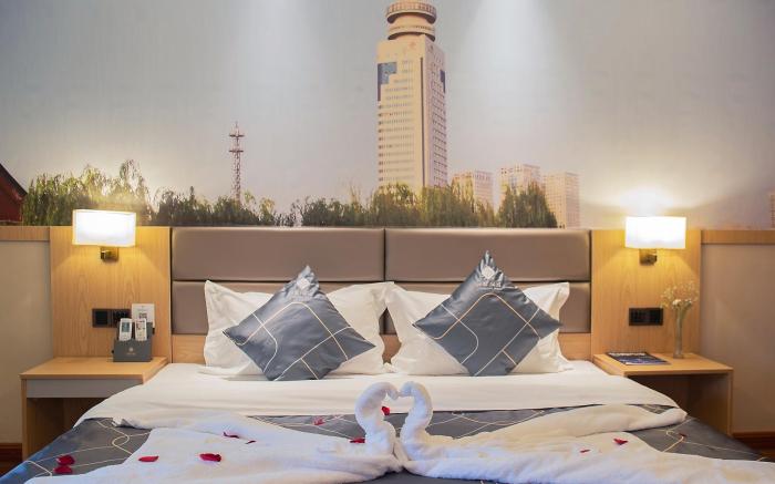 Chonpines Hotel·Jining Railway Station Wanda Plaza