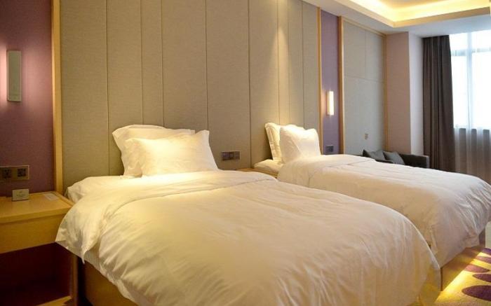 Lavande Hotel·Yichun Wanda, High Speed Railway Station