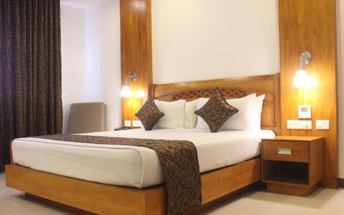 The Hotel Canoe