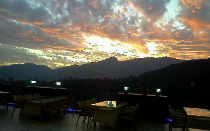 Hotel whispering winds