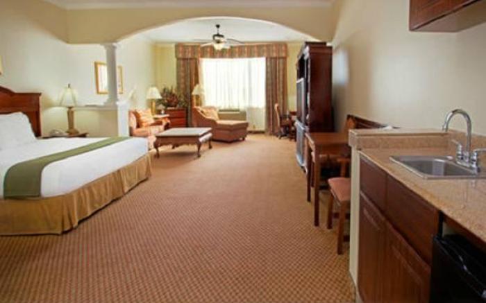 Holiday Inn Express & Suites Houston East, by IHG