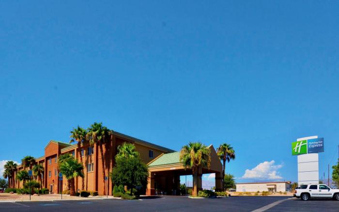 Holiday Inn Express Las Vegas-Nellis By IHG