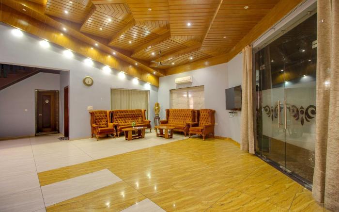 Maulik Mansion Resort