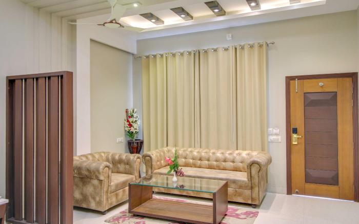 Maulik Mansion Resort