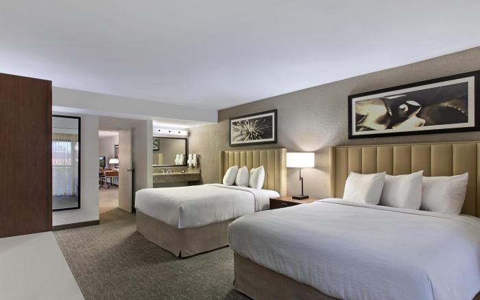 Embassy Suites by Hilton Palm Desert