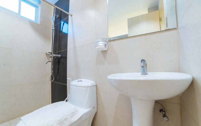 RedDoorz Plus @ Hotel Metro Kalibo