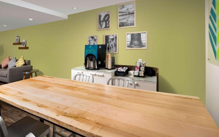 Woodspring Suites Cherry Hill