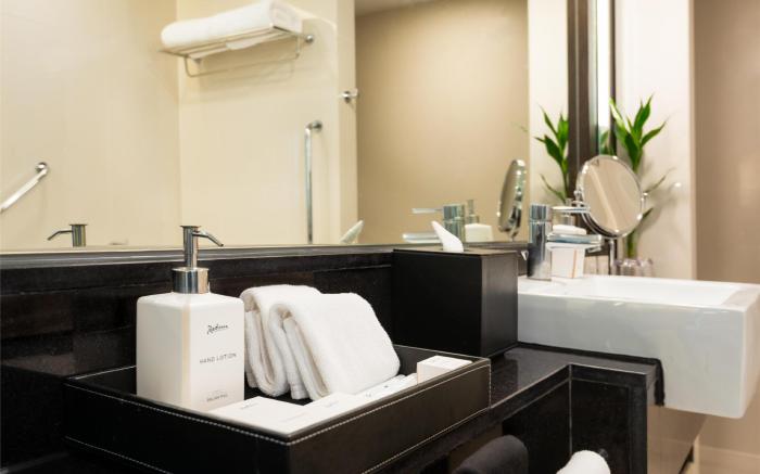 Radisson Suites Bangkok Sukhumvit