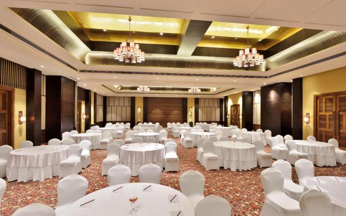 Radisson Blu Plaza Resort & Convention Centre Karjat