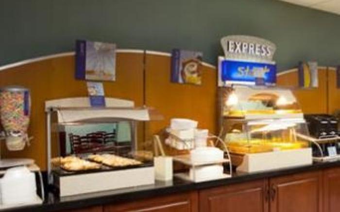 Holiday Inn Express Hotel & Suites Jacksonville-South By IHG