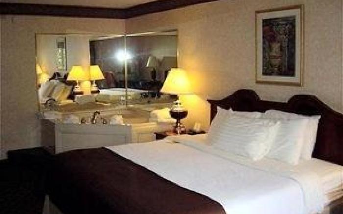 Days Inn by Wyndham Plattsburgh