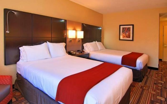 Holiday Inn Express Cruise Airport By IHG
