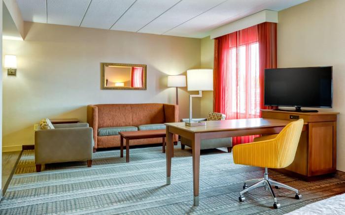 Hampton Inn Boston-Norwood
