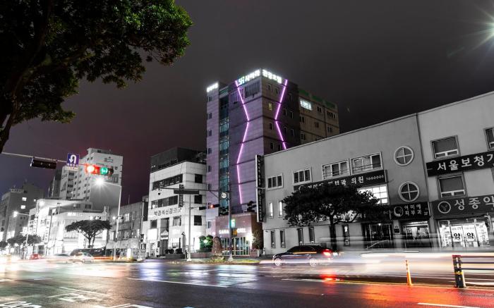 Sahara Hotel