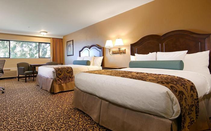 Best Western Plus Inn at the Vines