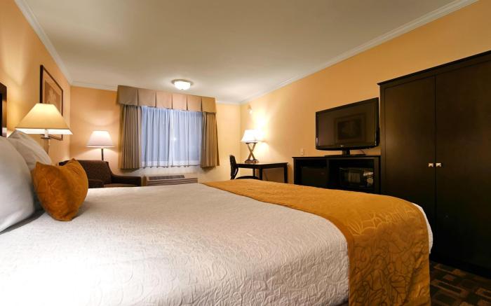 Best Western Plus Inn of Hayward